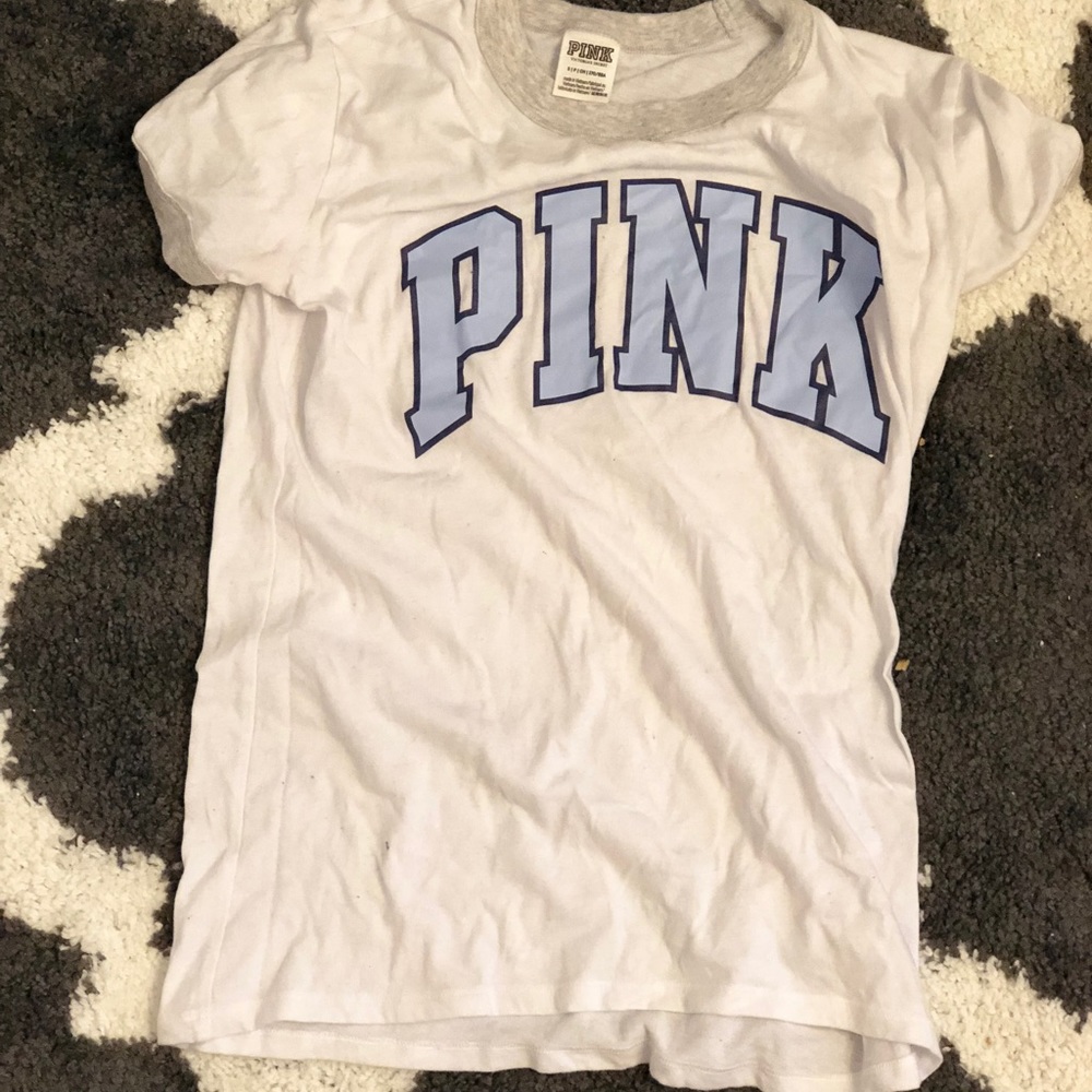 Victoria’s Secret Pink t-shirt